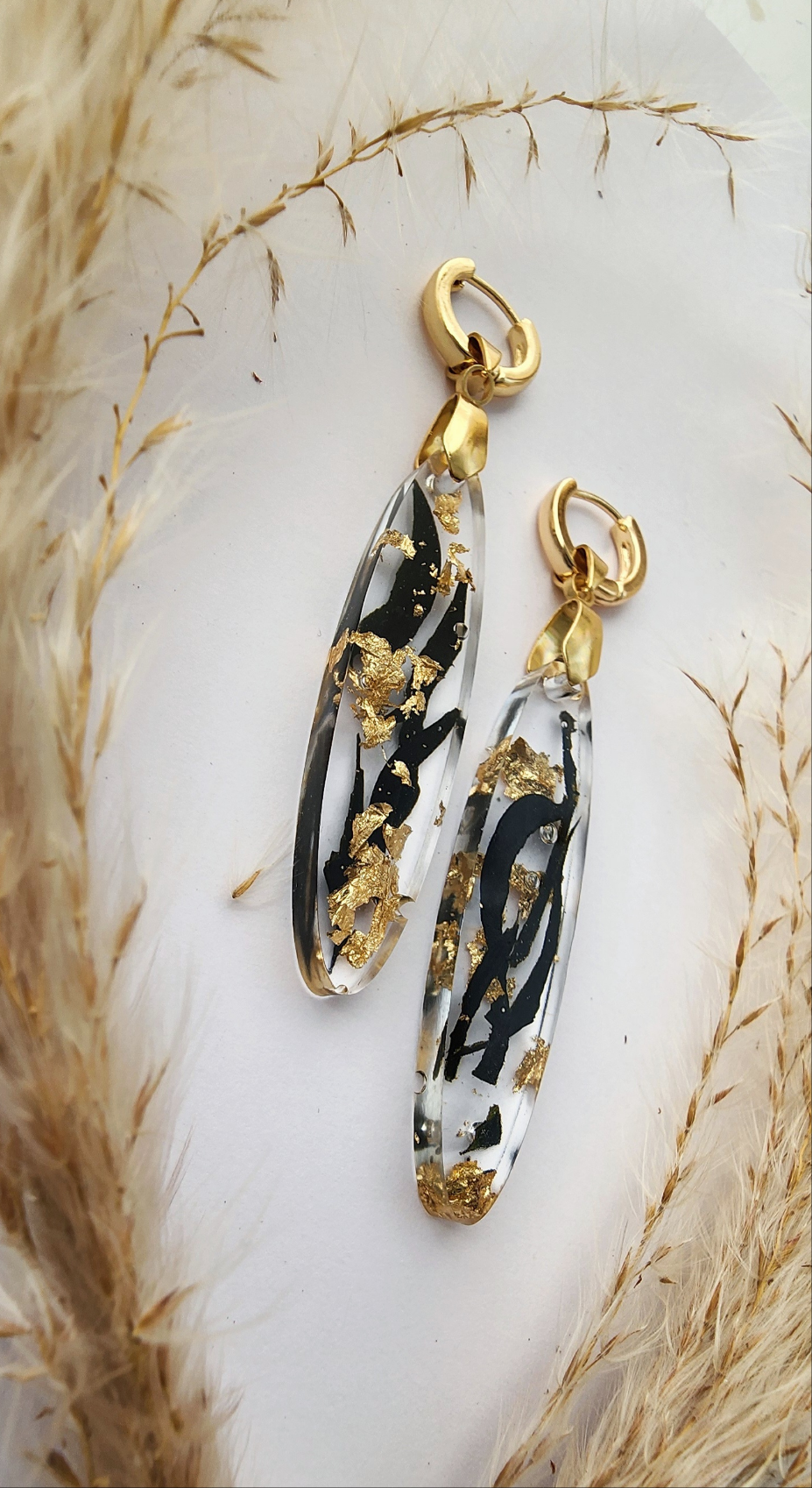 Long Oval-Black and Gold Collection
