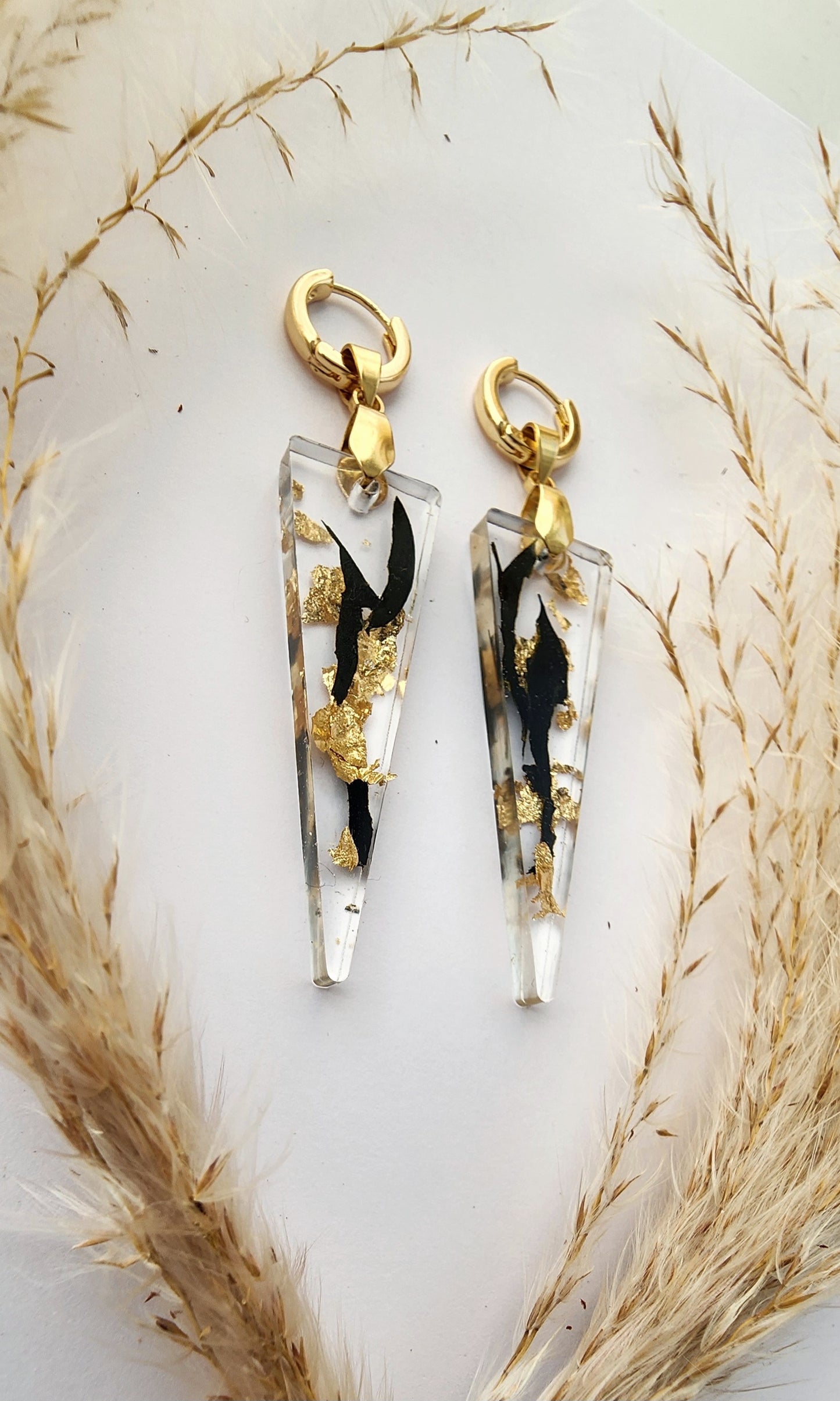 Dagger- Black &Gold Collection